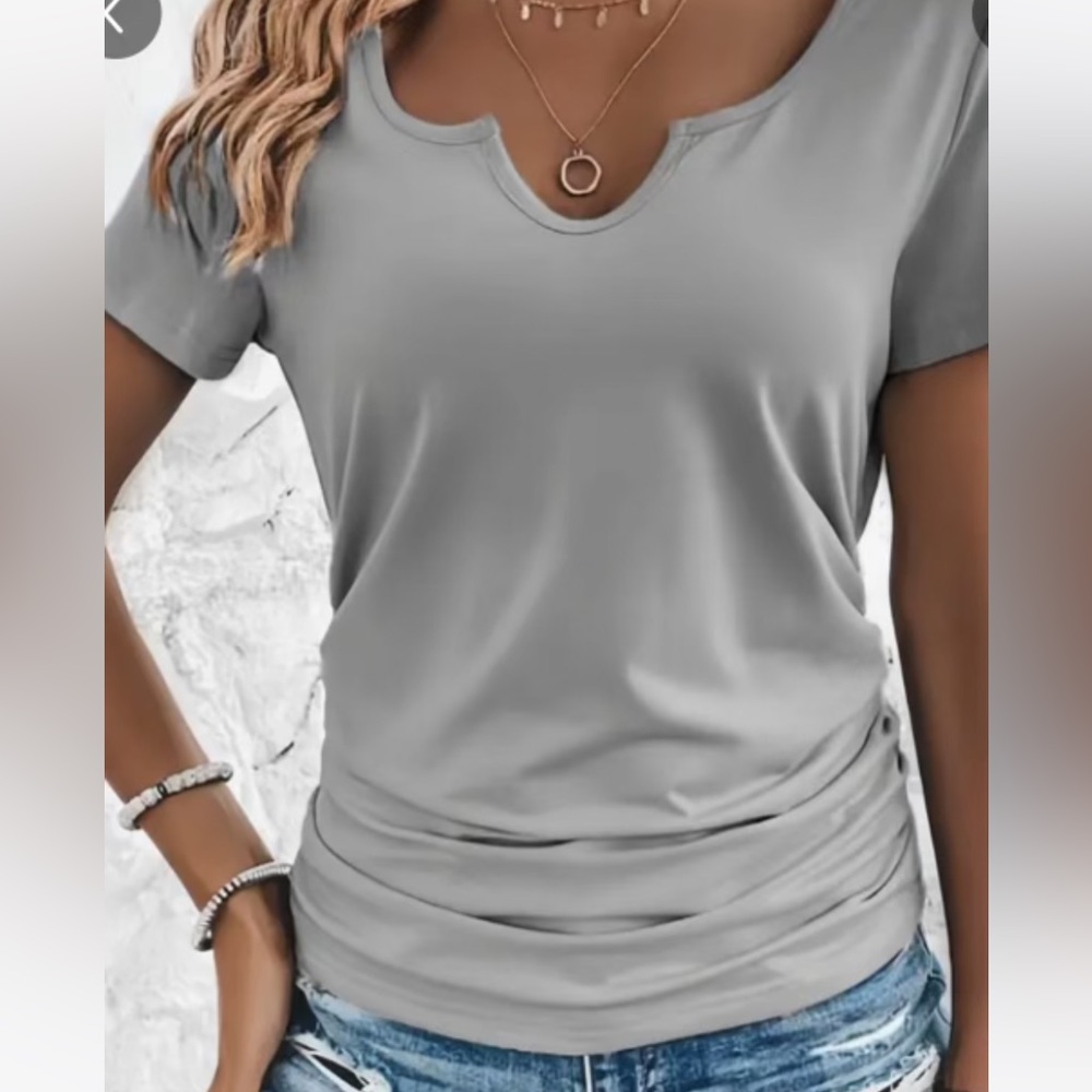 Women’s Solid Notched V‎ Neck Short Sleeve Top.NWOT - Picture 2 of 3